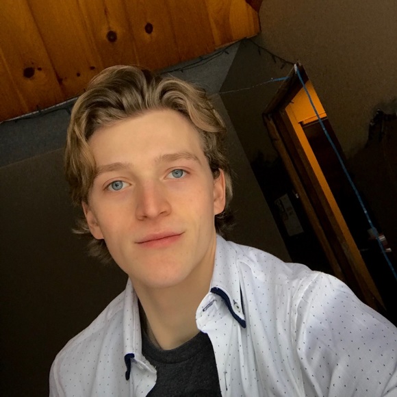 Meet your Posher, Bryson - Picture 1 of 9